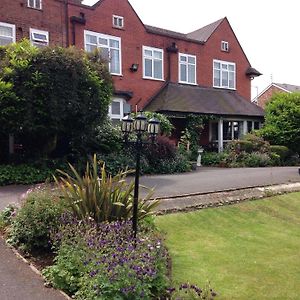 Barons Court Hotel